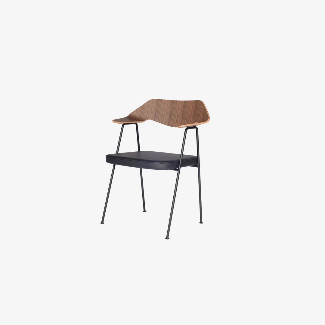 Case 675 Chair 3 Case 675 Chair