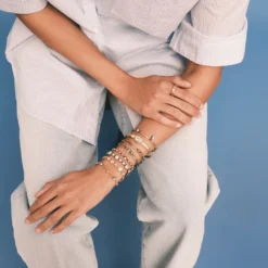 Jessica McCormack Signature Bracelet - Three Stone Diamond Belcher Bracelet Fashion Jewellery