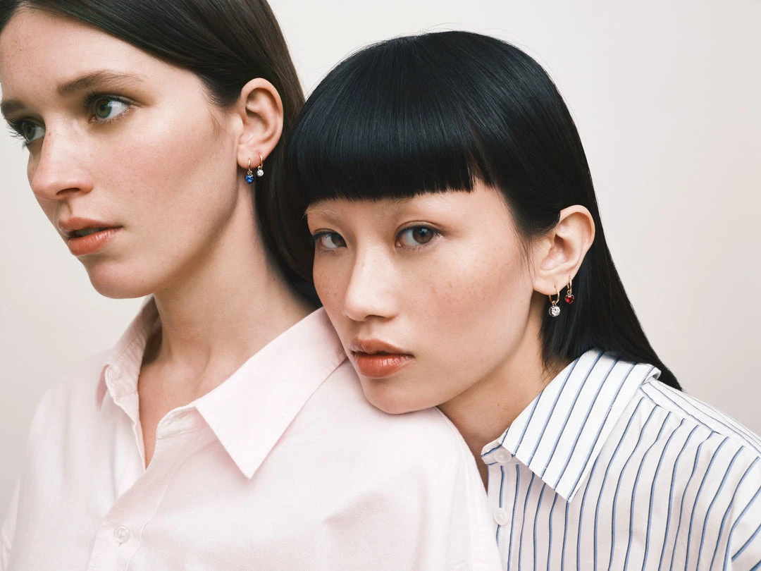 Jessica McCormack Signature Diamond Gypsets - Brilliant Cut Blackened Gold Fashion Jewellery 7 Jessica McCormack Signature Diamond Gypsets - Brilliant Cut Blackened Gold Fashion Jewellery