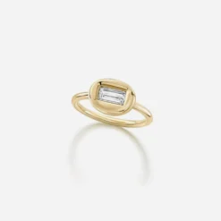 Jessica McCormack On The Rocks Ring - 0.79ct Baguette Cut Diamond East-West Ring Fashion Jewellery
