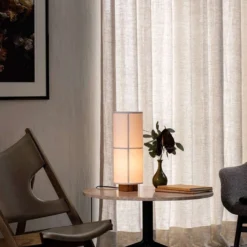 Menu Hashira Table Lamp